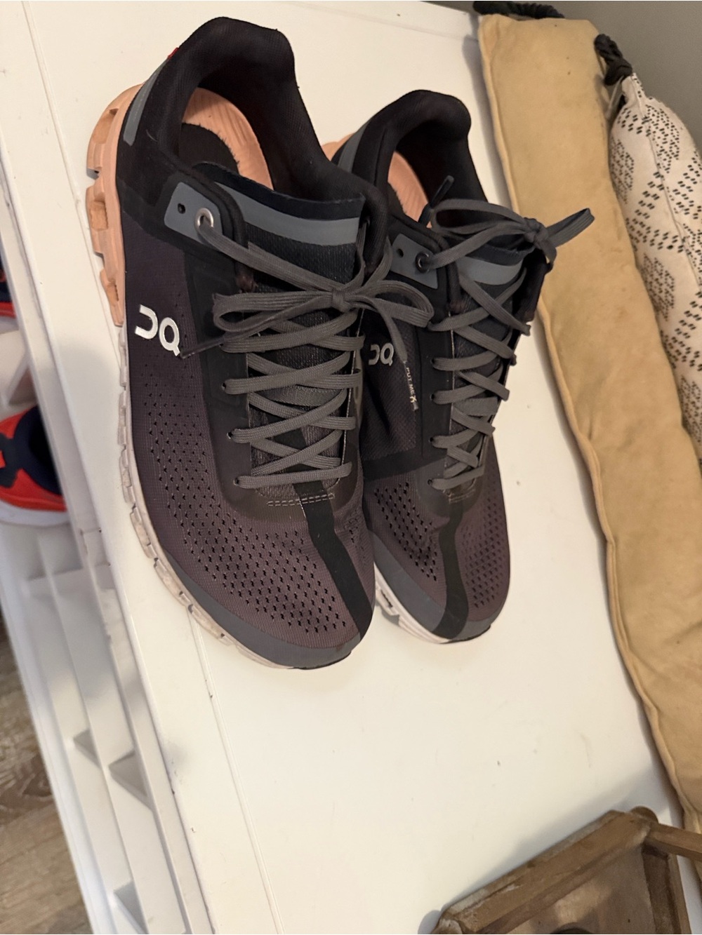 On Running Women's Sneakers in Dark Gray with Peach Sole - Picture 6 of 9